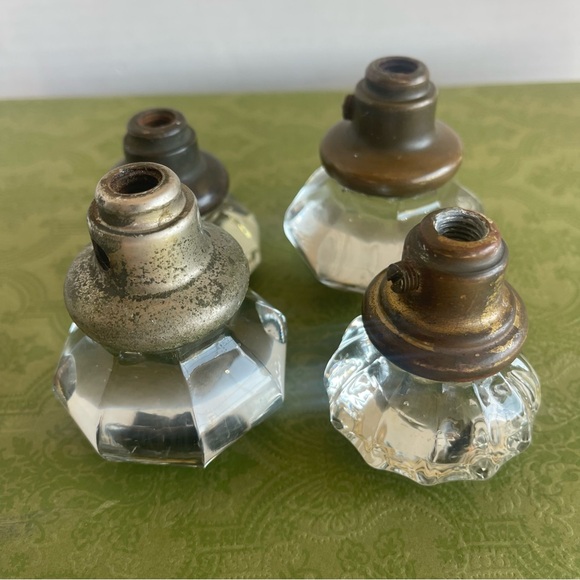 Vintage Glass Door Knobs - Picture 6 of 11